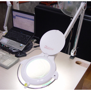 LED조명확대경 7인치 와이드렌즈 NS-104(5배율) 전자터치 밝기조절